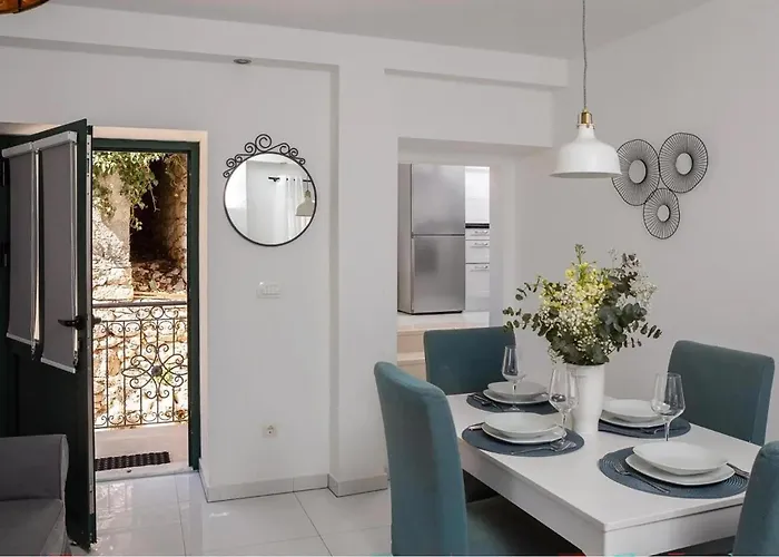 Holiday home In With House Sea View
